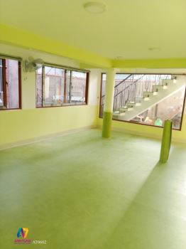 san-vinyl-dang-cuon-cho-truong-hoc